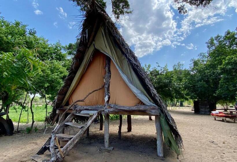 Отель Nila Point Cabana Cottage