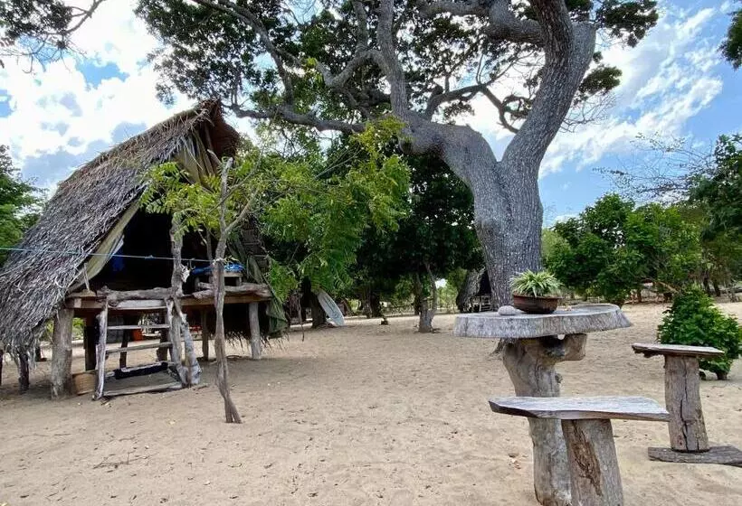 Hotelli Nila Point Cabana Cottage