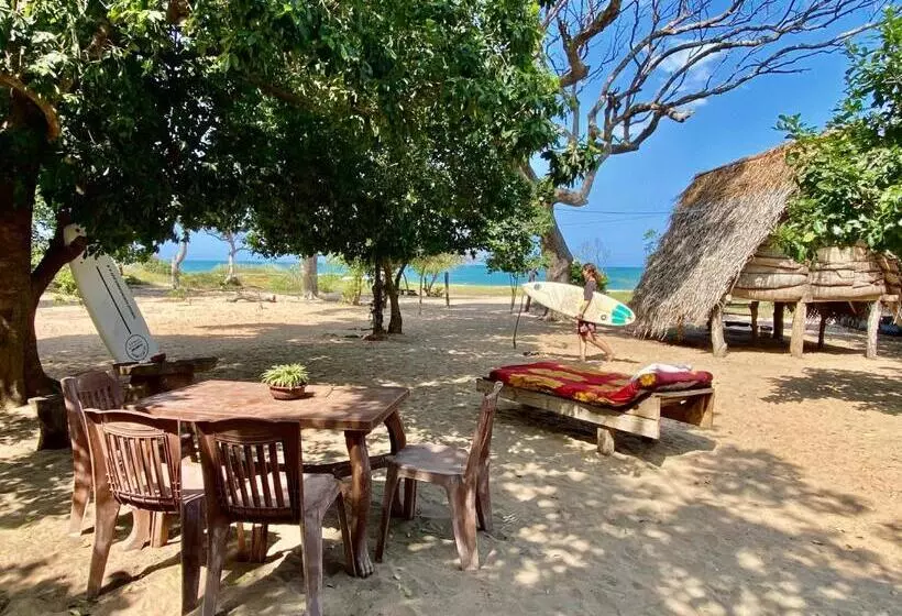 Hotelli Nila Point Cabana Cottage