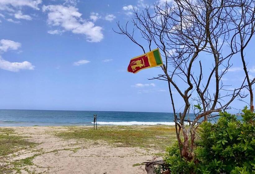 Отель Nila Point Cabana Cottage