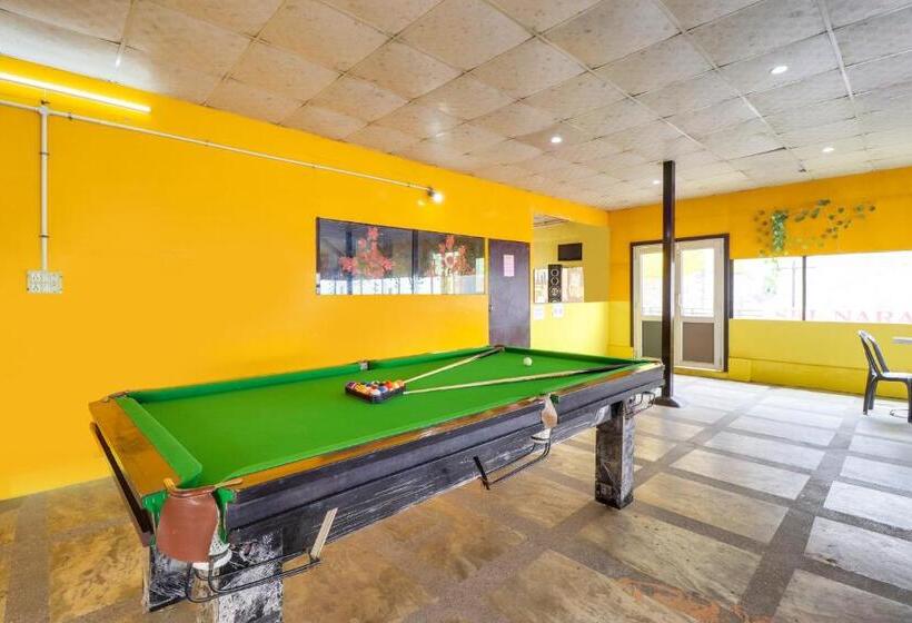 ホテル Oyo Sri Narayan