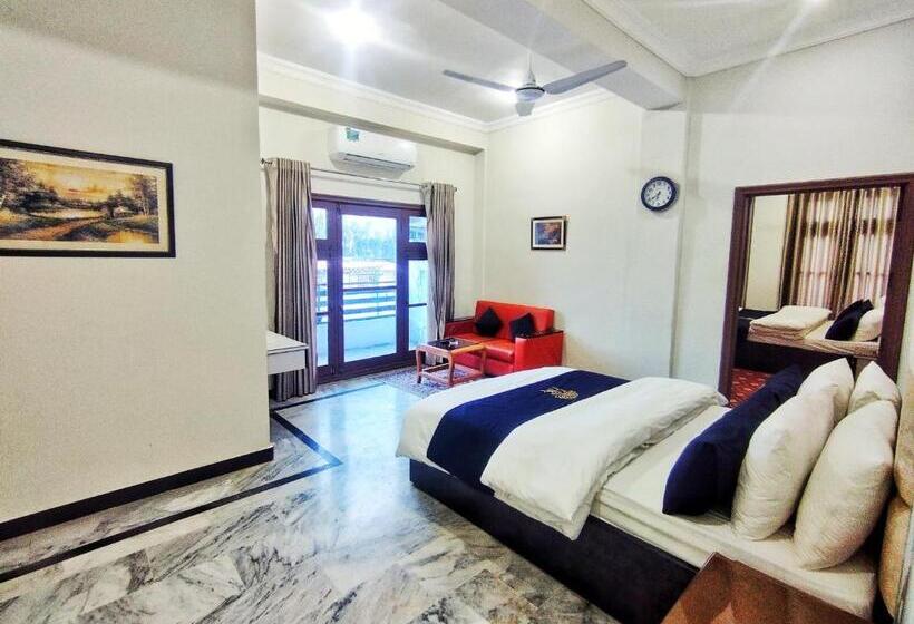 هتل Relax Cottage Swat By Khan Familia