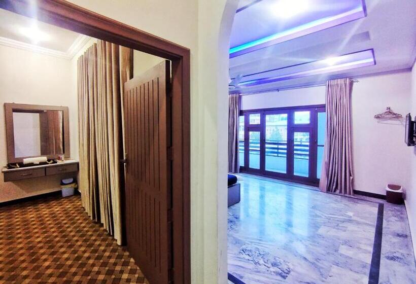 هتل Relax Cottage Swat By Khan Familia