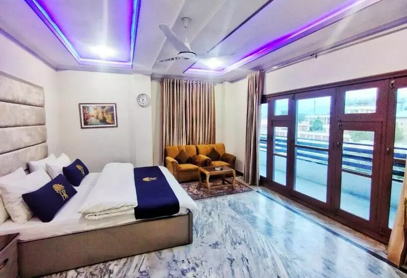 هتل Relax Cottage Swat By Khan Familia