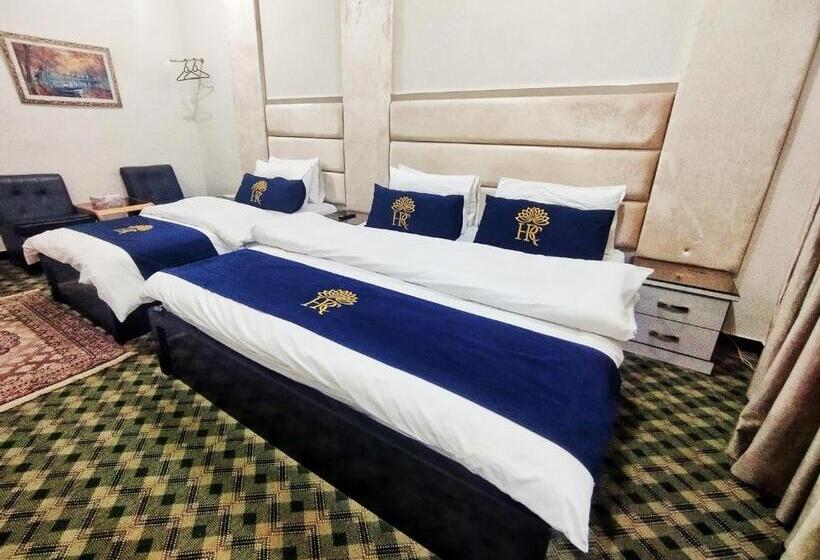 هتل Relax Cottage Swat By Khan Familia