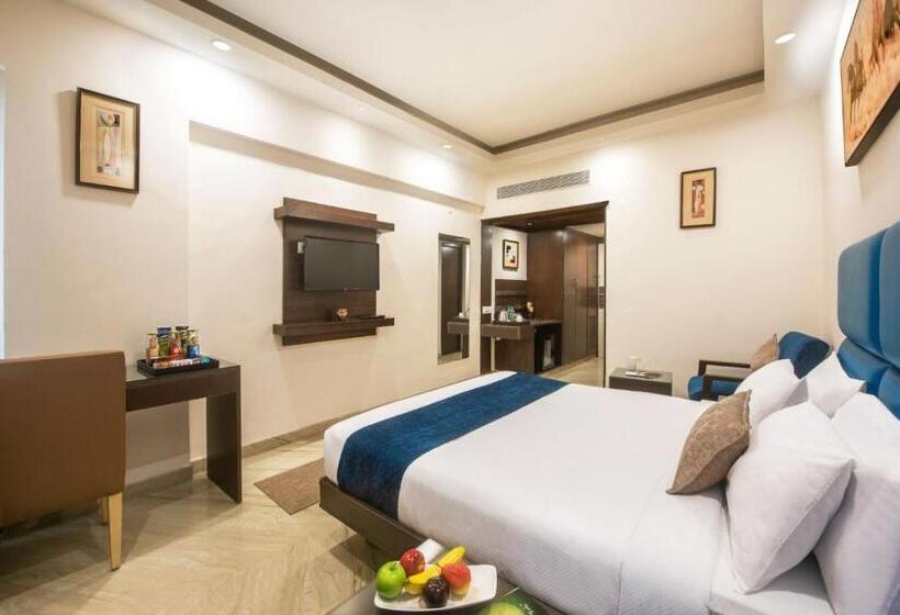 هتل The Grand Ambrosia