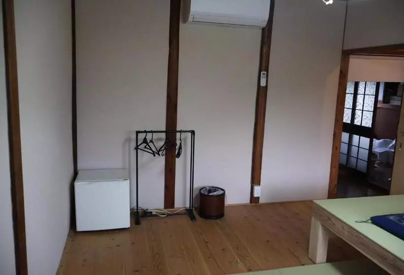 ペンション Guest House Kurukuru ゲストハウスくるくる