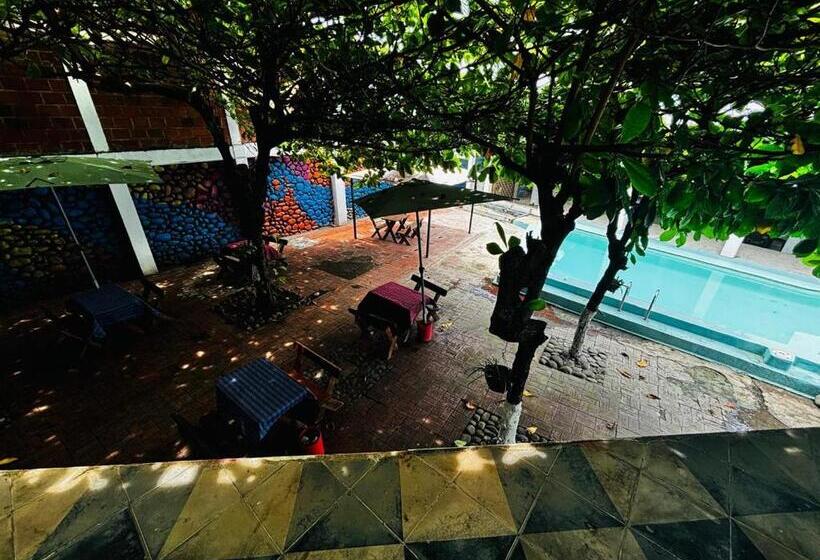 پانسیون La Casona Sv 2