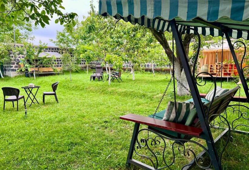 Pensjonat Rancho On Sevan Beach By Hv