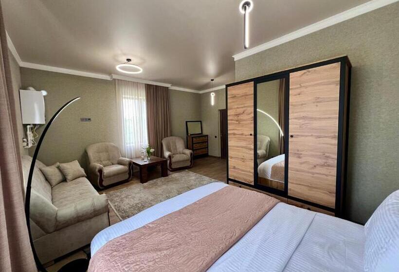 Pensjonat Rancho On Sevan Beach By Hv