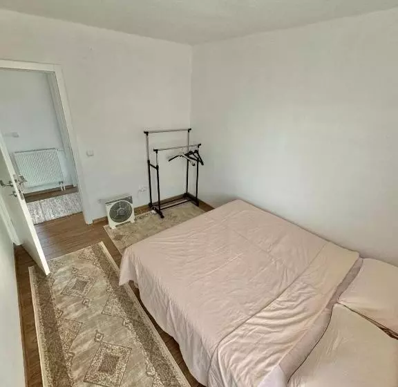 پانسیون Room Ejna 2