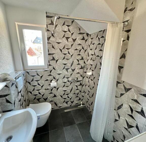 پانسیون Room Ejna 2