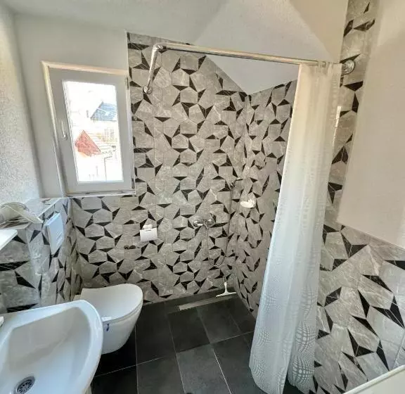 پانسیون Room Ejna 2