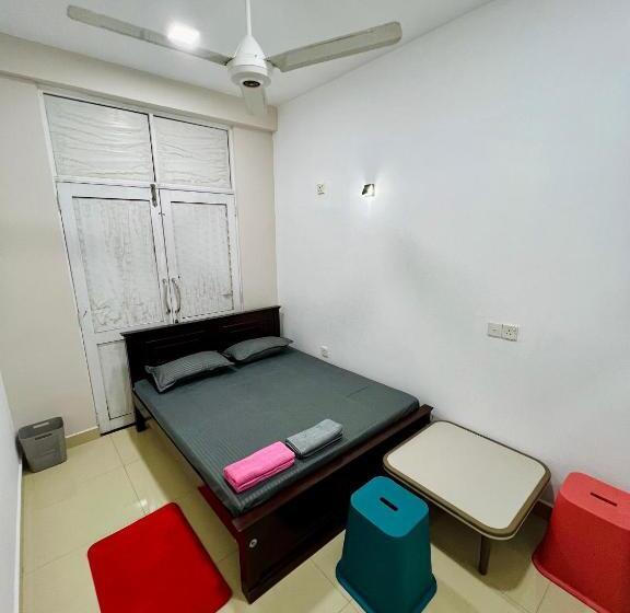 Пансион Rooms By Skein