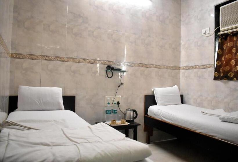 Smooth Checkin By Hotel Kamal