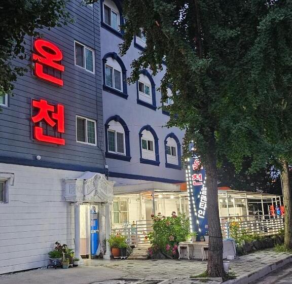 Valentine Hot Spring Motel