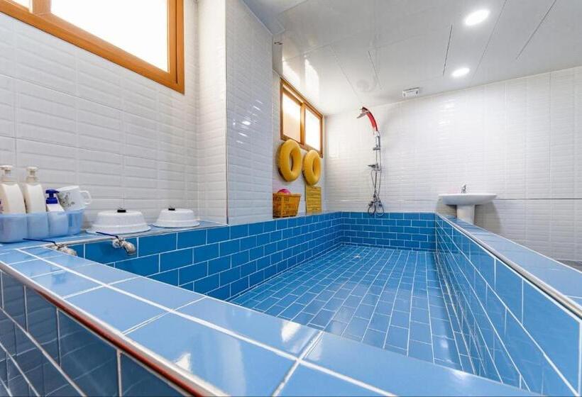 Valentine Hot Spring Motel