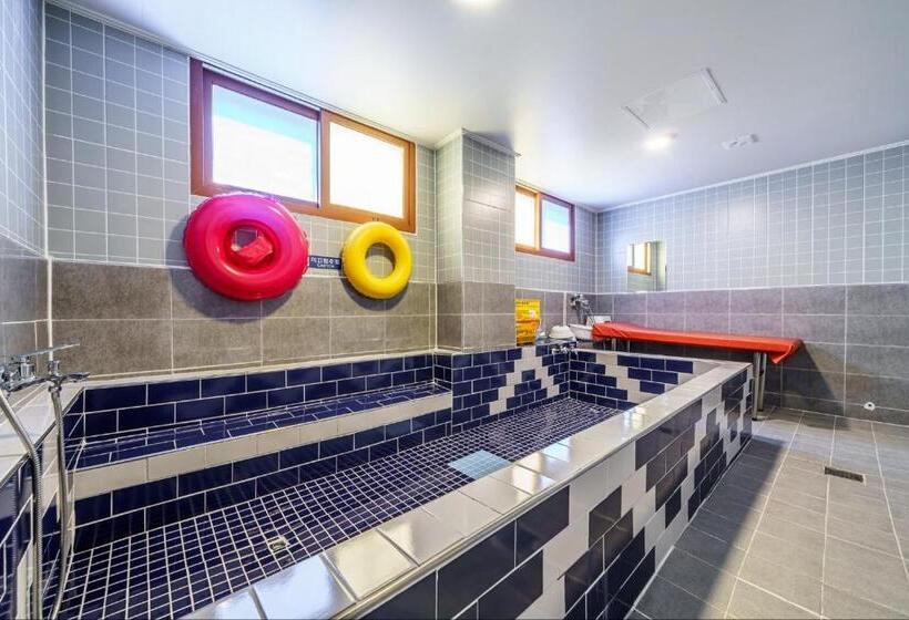 Valentine Hot Spring Motel