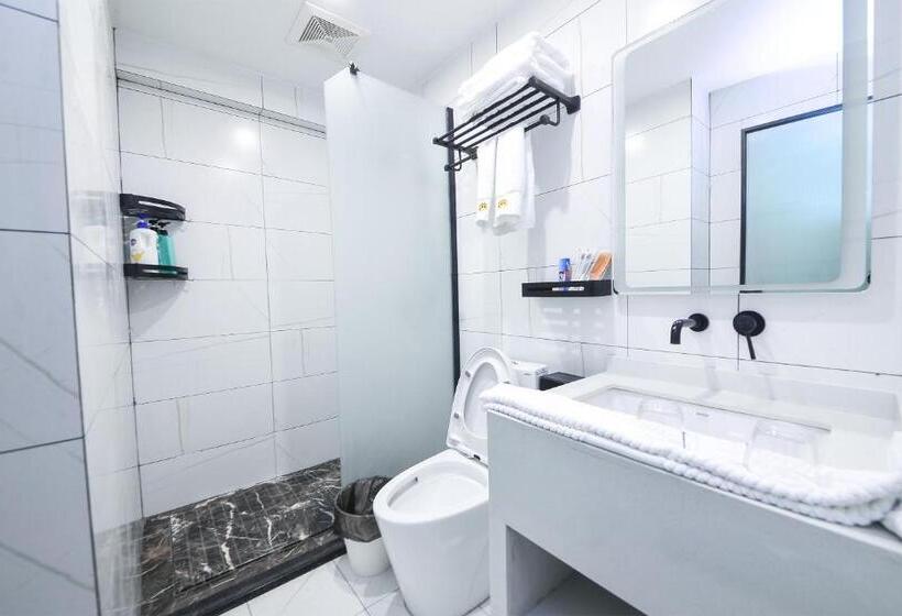 Hostel 笑脸里青年旅舍天府店