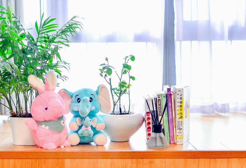 Hostel 笑脸里青年旅舍天府店