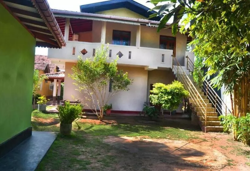 Hotel Darsh Villa