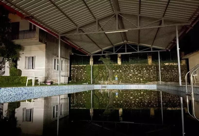 Hotelli Hidden Nature Resort