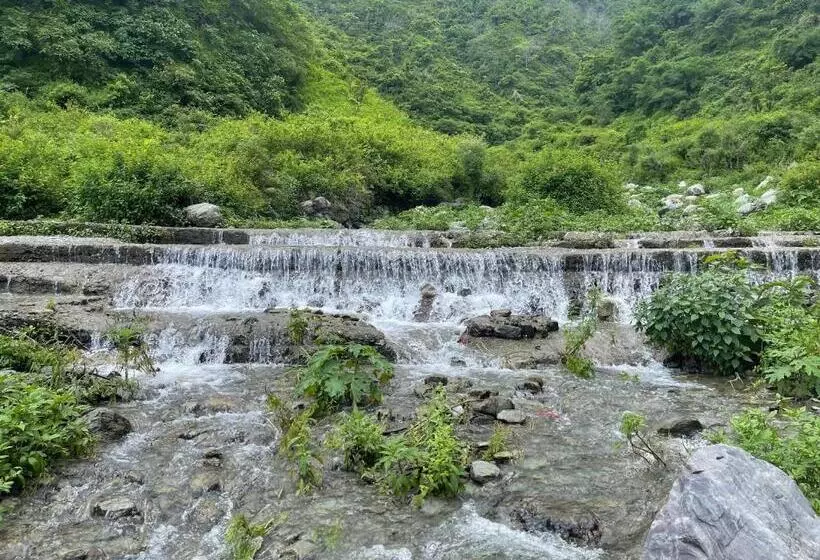 Hotelli Hidden Nature Resort