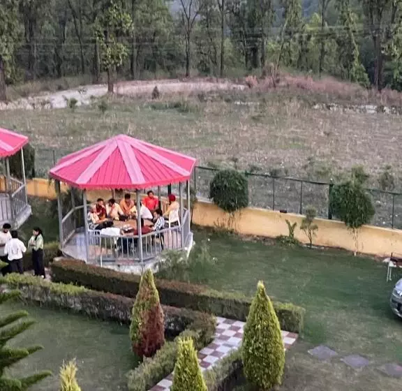 Hotelli Hidden Nature Resort