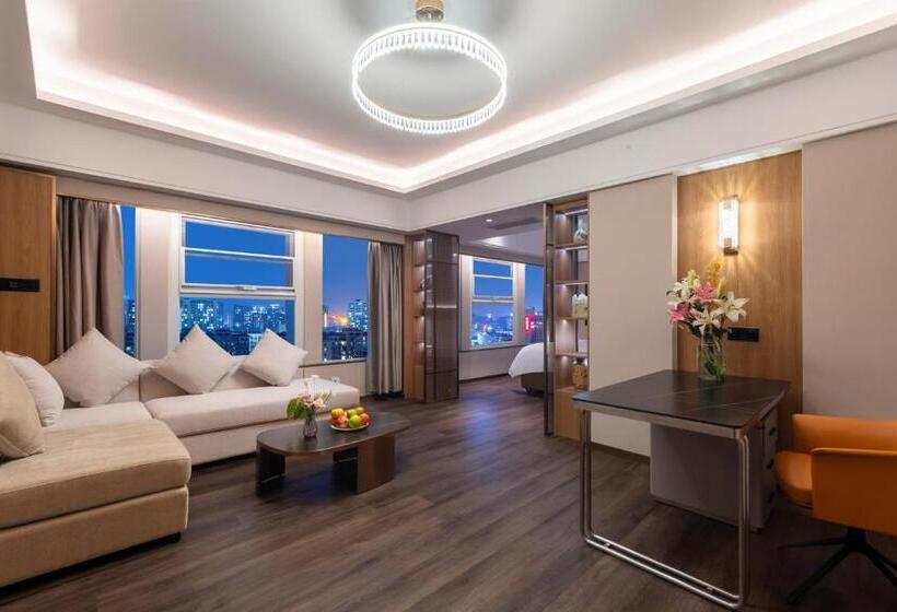 Отель Huaxi International