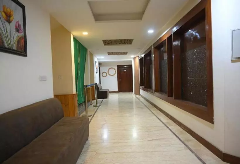 Hotelli Orchha Club And Resort   Ocr