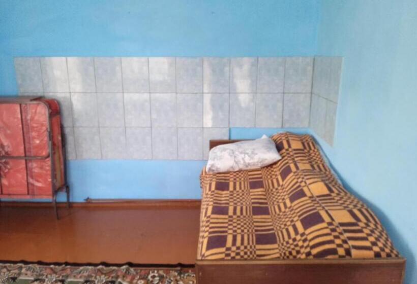 پانسیون Guest House Rovshen