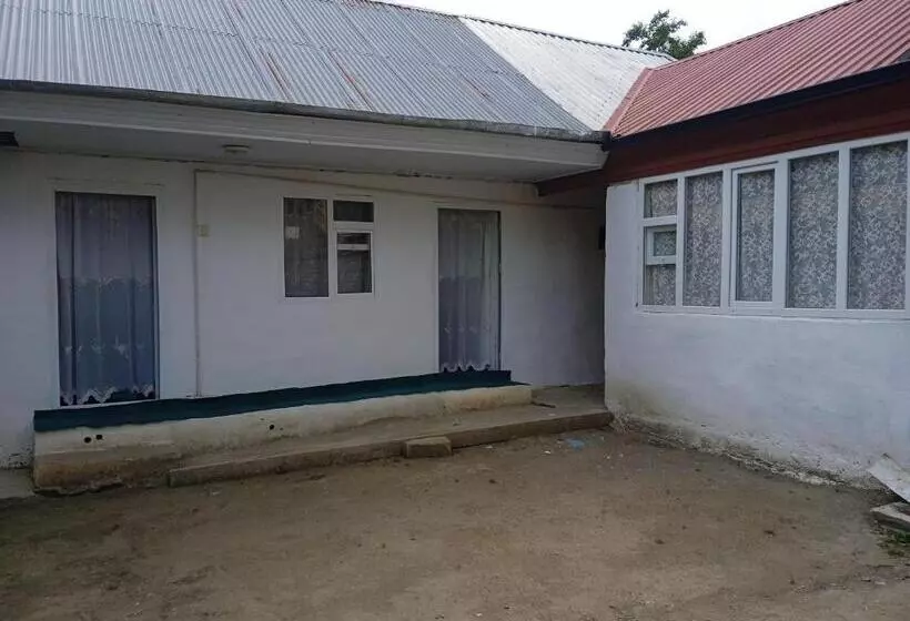 پانسیون Guest House Rovshen
