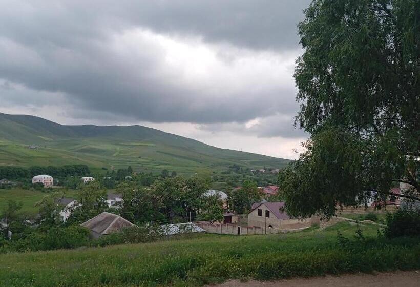 پانسیون Guest House Rovshen