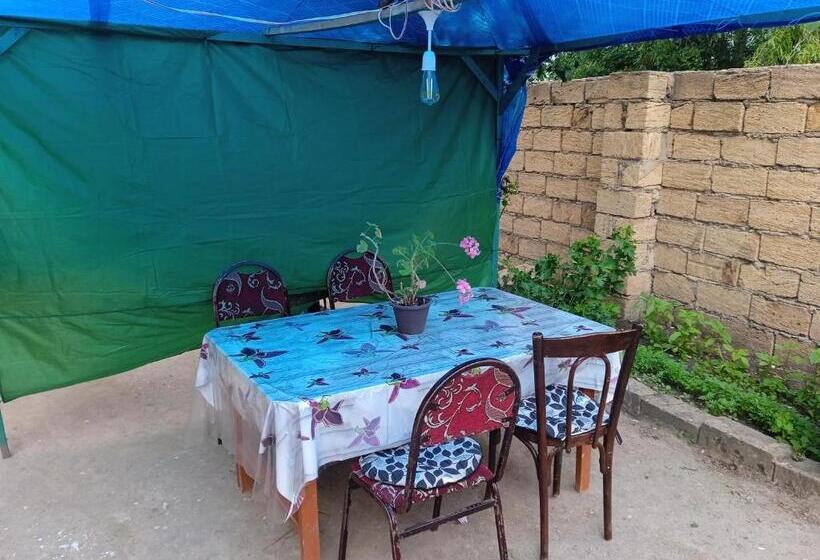 پانسیون Guest House Rovshen