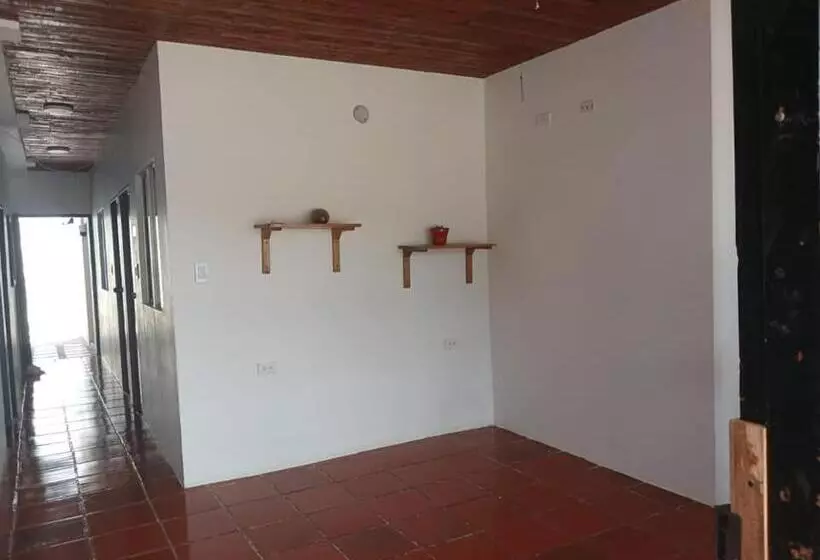 ペンション Juva Hostel   Coveñas