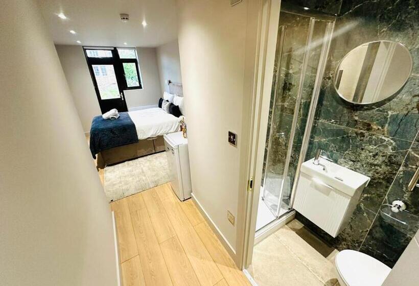 פנסיון Lovely En Suite, Top Location In London