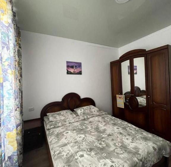 پانسیون Nomad Guest House