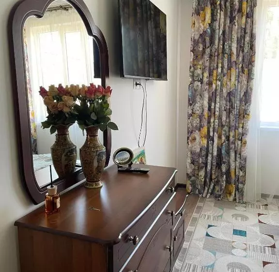 پانسیون Nomad  Guest House