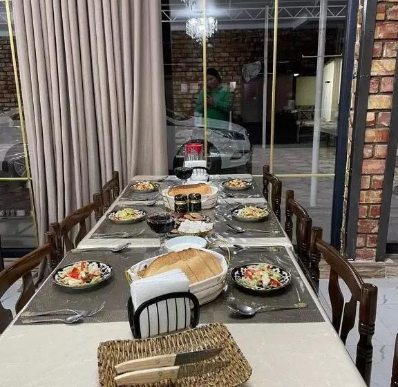 پانسیون Nomad  Guest House