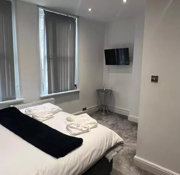 Majatalo Town Centre En Suite Room 4