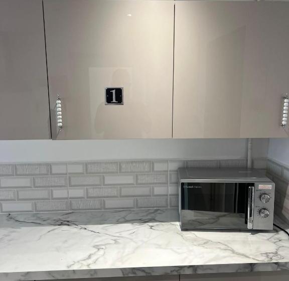 펜션 Town Centre En Suite Room 4