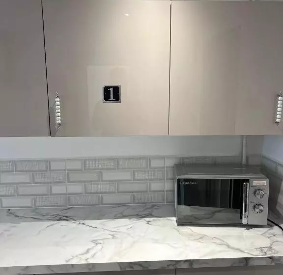 Majatalo Town Centre En Suite Room 4