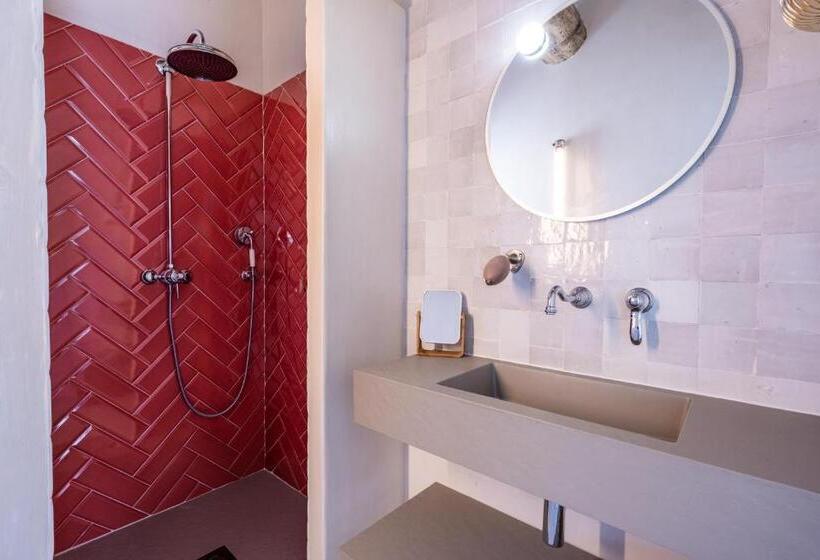 Secret D Uzès Place Aux Herbes