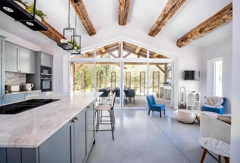 Secret D Uzès Place Aux Herbes