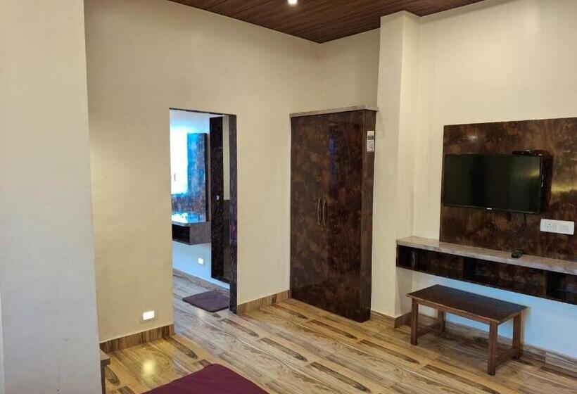 Suyog Hotel & Cottage Matheran