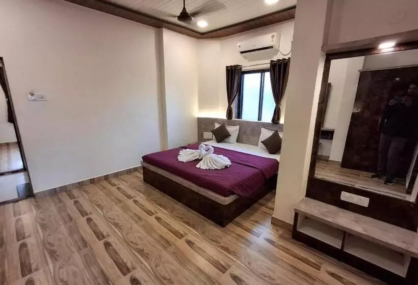 Suyog Hotel & Cottage Matheran