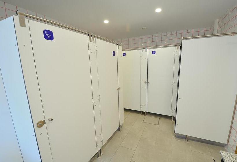 Bcool Bilbao  Hostel