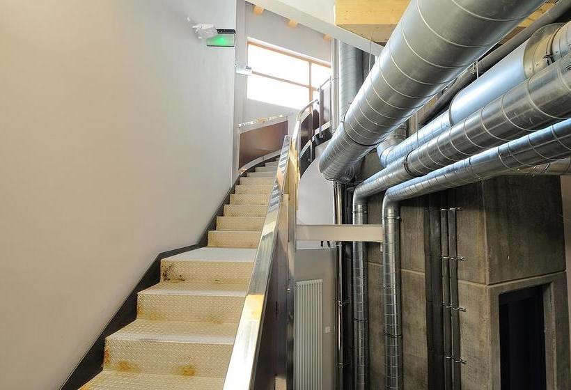 Bcool Bilbao  Hostel