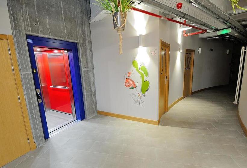 Bcool Bilbao  Hostel