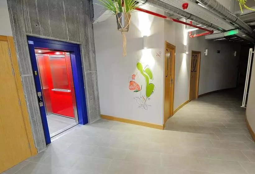 Bcool Bilbao  Hostel